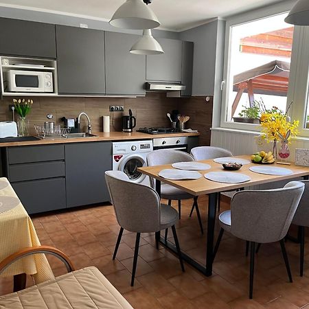 Mandula Vendeghaz Apartment Eger Bagian luar foto