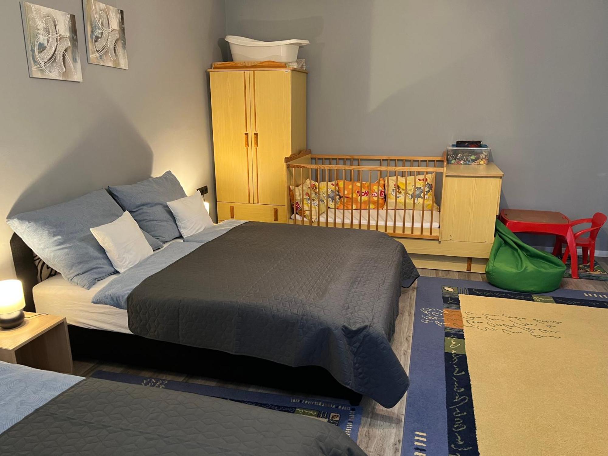 Mandula Vendeghaz Apartment Eger Bagian luar foto